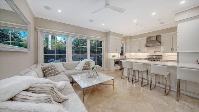 1513 OAK STREET 18, Sarasota, FL 34236