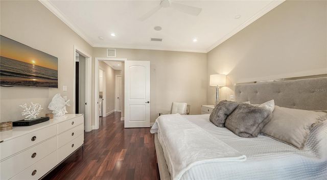 1513 OAK STREET 18, Sarasota, FL 34236