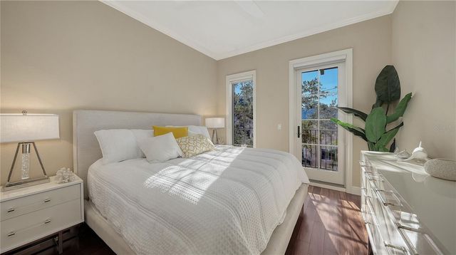 1513 OAK STREET 18, Sarasota, FL 34236