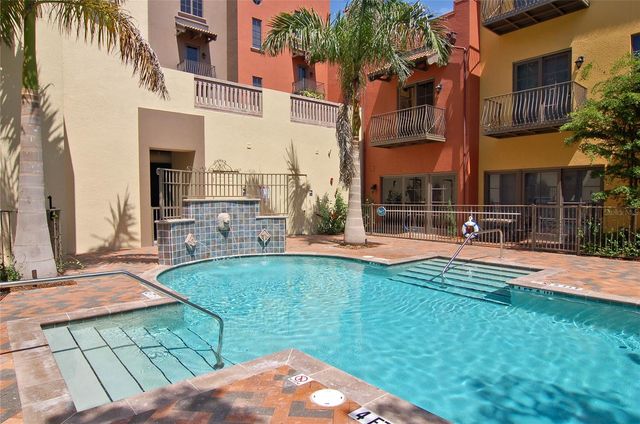 1513 OAK STREET 18, Sarasota, FL 34236