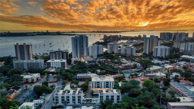 1513 OAK STREET 18, Sarasota, FL 34236