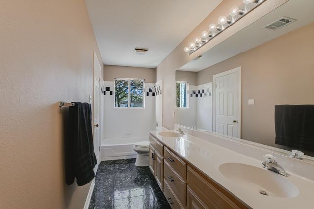 30320 La Quinta DR, Georgetown, TX 78628