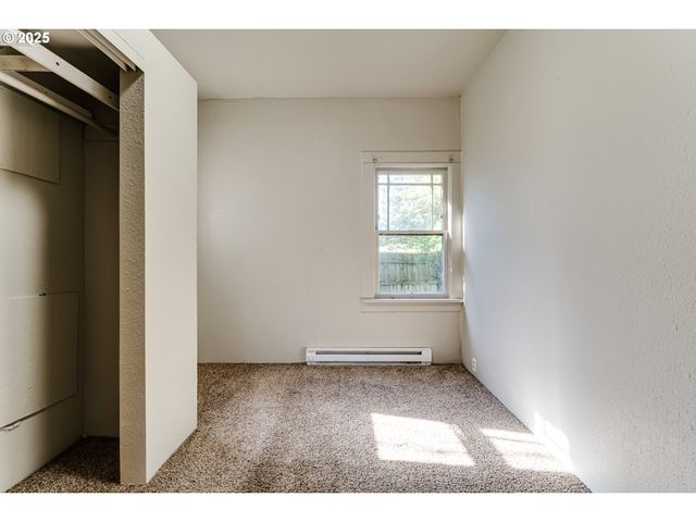 3621 E AMAZON Dr, Eugene, OR 97405