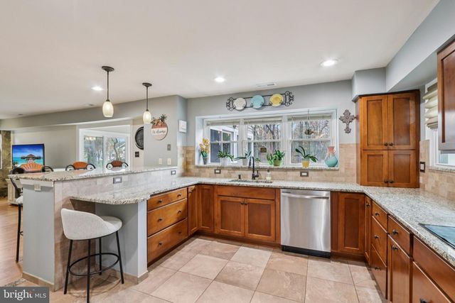 8 DARTMOUTH COURT, Marlton, NJ 08053