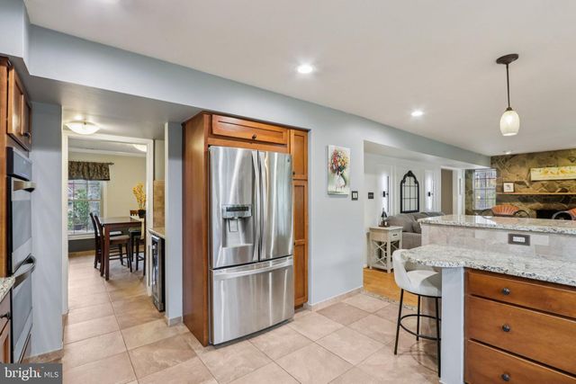 8 DARTMOUTH COURT, Marlton, NJ 08053