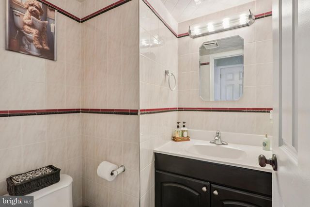 8 DARTMOUTH COURT, Marlton, NJ 08053