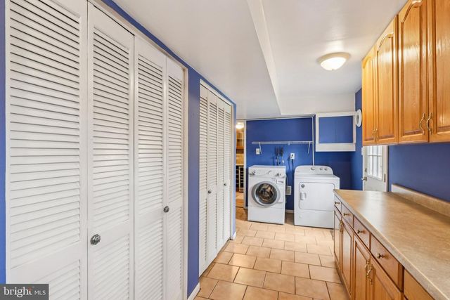 8 DARTMOUTH COURT, Marlton, NJ 08053