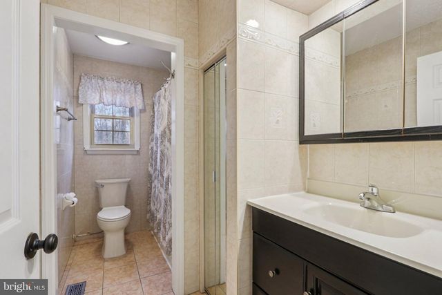 8 DARTMOUTH COURT, Marlton, NJ 08053