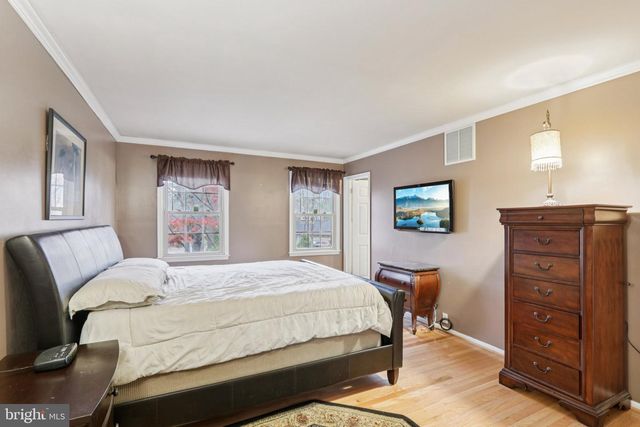 8 DARTMOUTH COURT, Marlton, NJ 08053