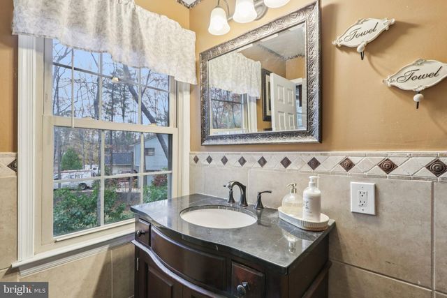 8 DARTMOUTH COURT, Marlton, NJ 08053