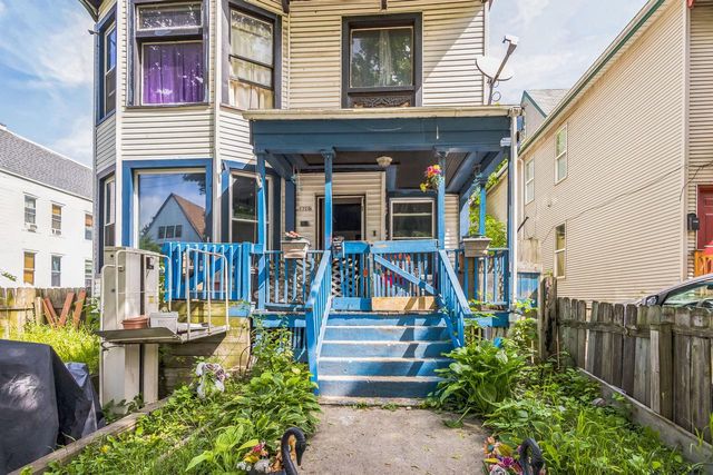 1720 W Mineral STREET, Milwaukee, WI 53204