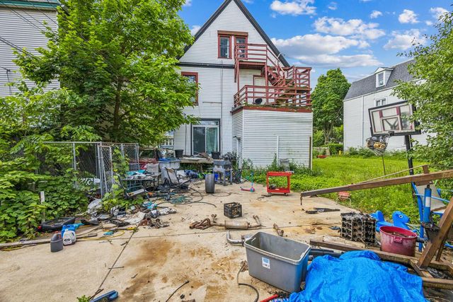 1720 W Mineral STREET, Milwaukee, WI 53204