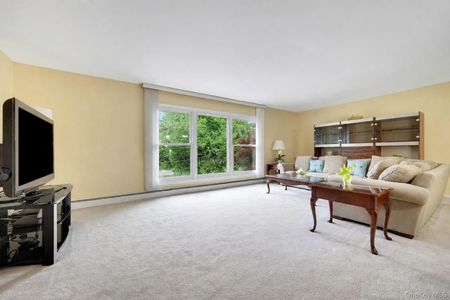247 S Healy Avenue, Scarsdale, NY 10583