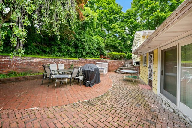 247 S Healy Avenue, Scarsdale, NY 10583