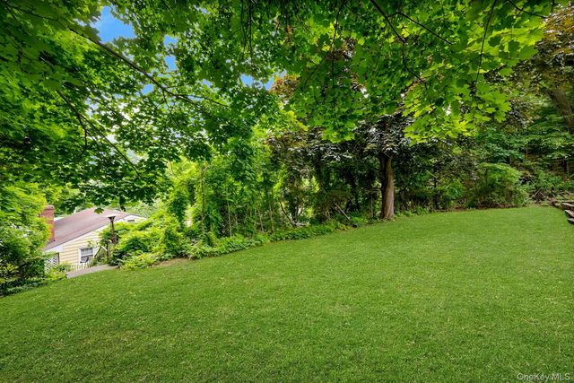 247 S Healy Avenue, Scarsdale, NY 10583