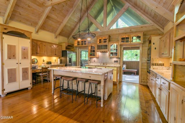 4482 Whetstone Road, Sevierville, TN 37862