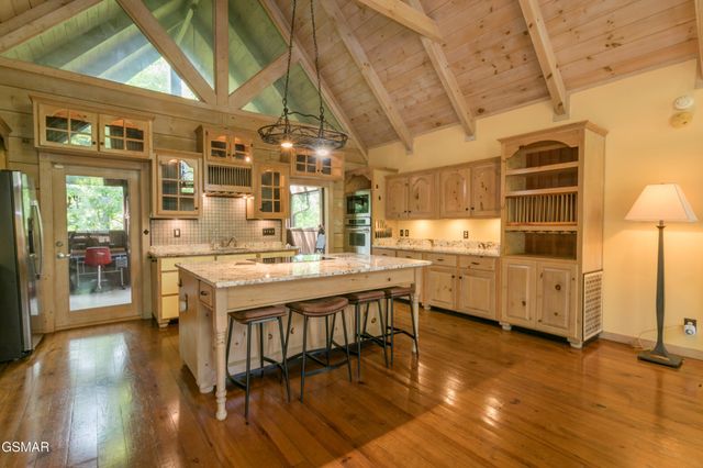 4482 Whetstone Road, Sevierville, TN 37862
