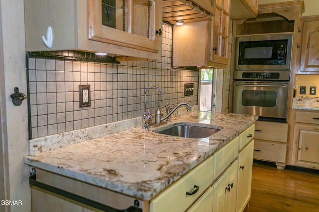 4482 Whetstone Road, Sevierville, TN 37862