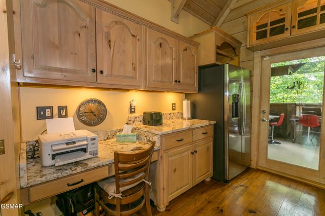 4482 Whetstone Road, Sevierville, TN 37862