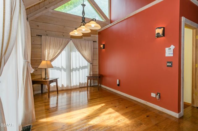 4482 Whetstone Road, Sevierville, TN 37862