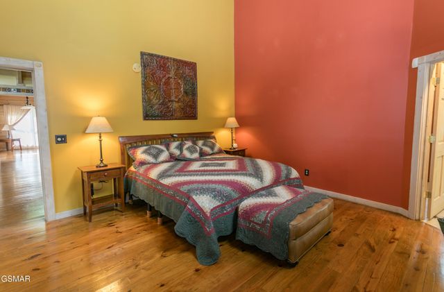 4482 Whetstone Road, Sevierville, TN 37862