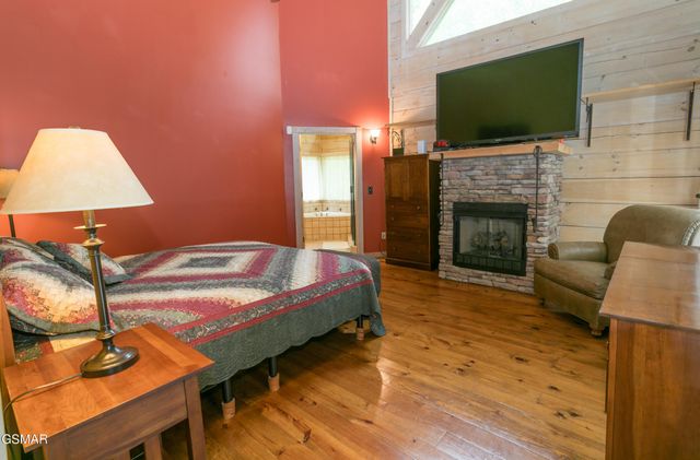 4482 Whetstone Road, Sevierville, TN 37862
