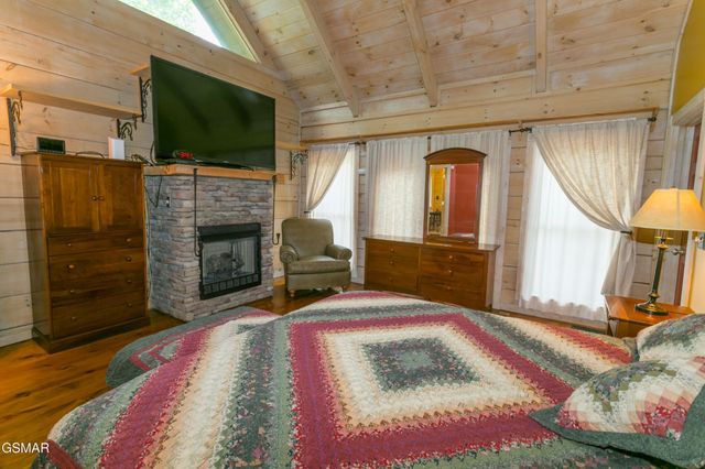 4482 Whetstone Road, Sevierville, TN 37862