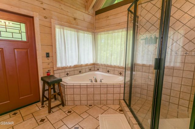 4482 Whetstone Road, Sevierville, TN 37862