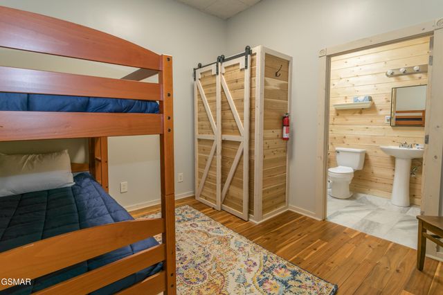 4482 Whetstone Road, Sevierville, TN 37862