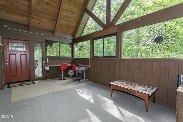 4482 Whetstone Road, Sevierville, TN 37862