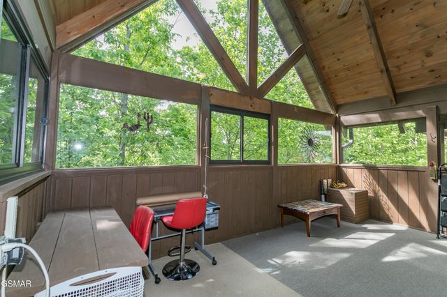 4482 Whetstone Road, Sevierville, TN 37862