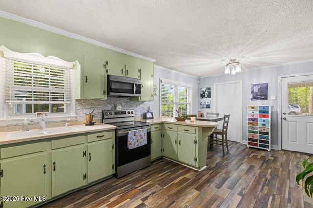 481 S Railroad Avenue, Beulaville, NC 28518