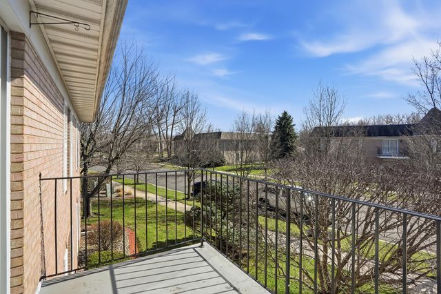 2711 Georgetowne Drive B2, Highland, IN 46322
