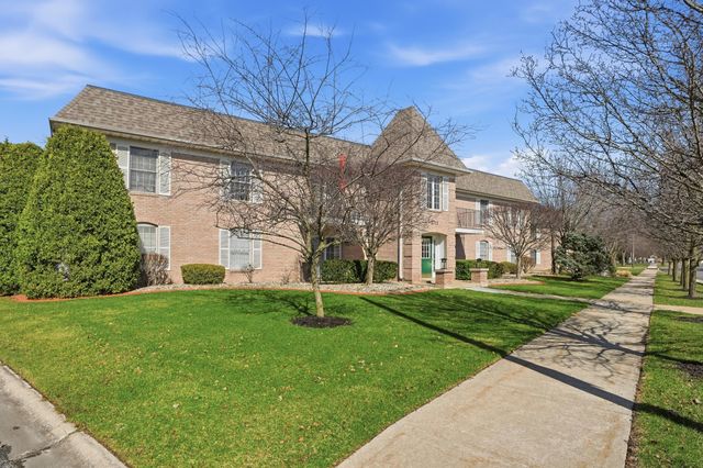 2711 Georgetowne Drive B2, Highland, IN 46322