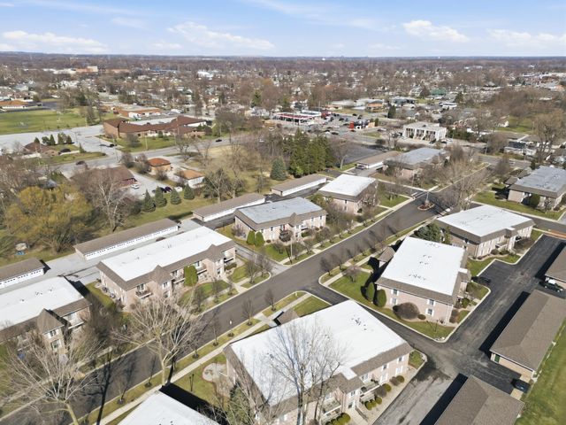 2711 Georgetowne Drive B2, Highland, IN 46322