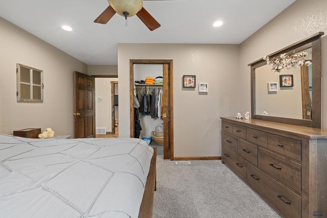 24568 SADDLEBACK DR, Hermosa, SD 57744