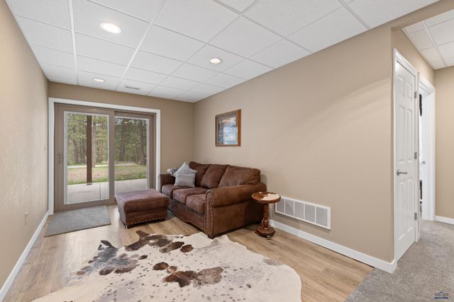 24568 SADDLEBACK DR, Hermosa, SD 57744