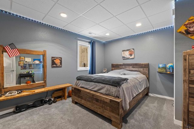 24568 SADDLEBACK DR, Hermosa, SD 57744