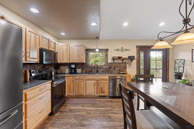 24568 SADDLEBACK DR, Hermosa, SD 57744