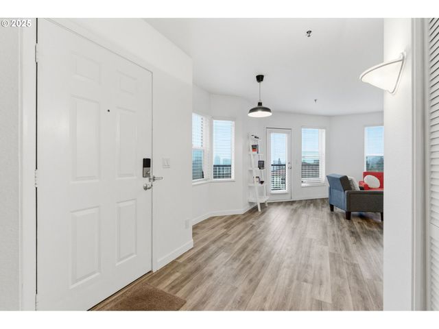 303 Nw Uptown Ter 2B, Portland, OR 97210