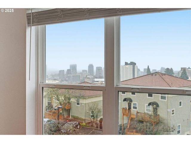 303 Nw Uptown Ter 2B, Portland, OR 97210