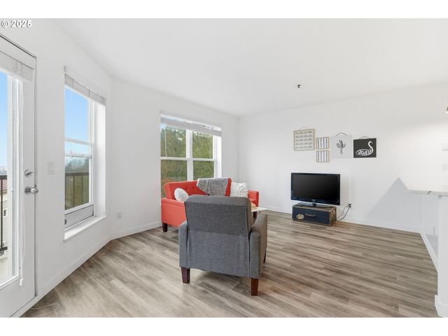 303 Nw Uptown Ter 2B, Portland, OR 97210