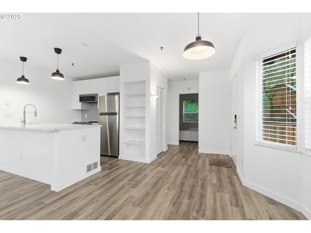 303 Nw Uptown Ter 2B, Portland, OR 97210
