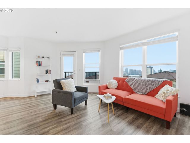 303 Nw Uptown Ter 2B, Portland, OR 97210