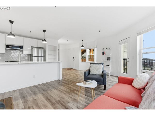 303 Nw Uptown Ter 2B, Portland, OR 97210
