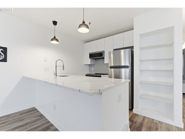 303 Nw Uptown Ter 2B, Portland, OR 97210