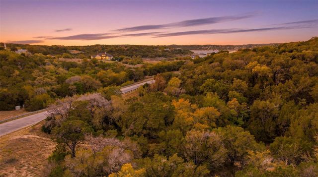 600 N Angel Light DR, Spicewood, TX 78669