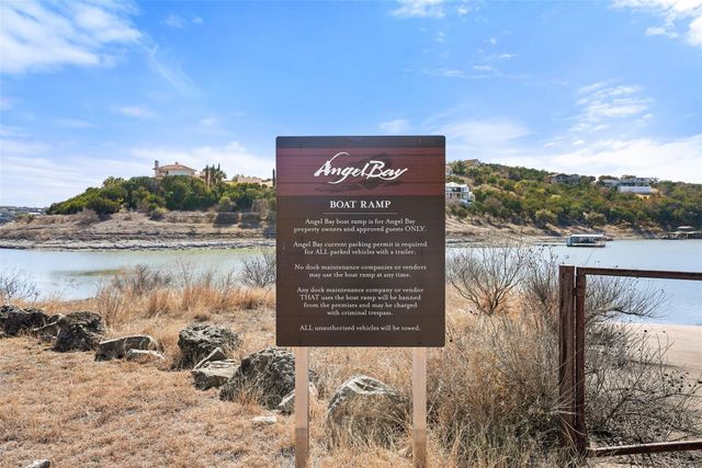 600 N Angel Light DR, Spicewood, TX 78669