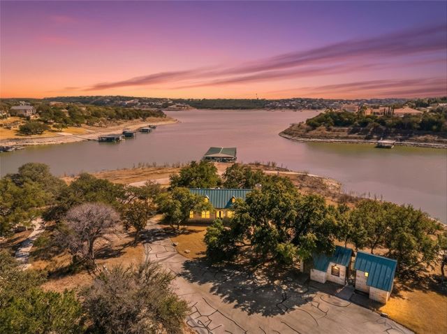 600 N Angel Light DR, Spicewood, TX 78669