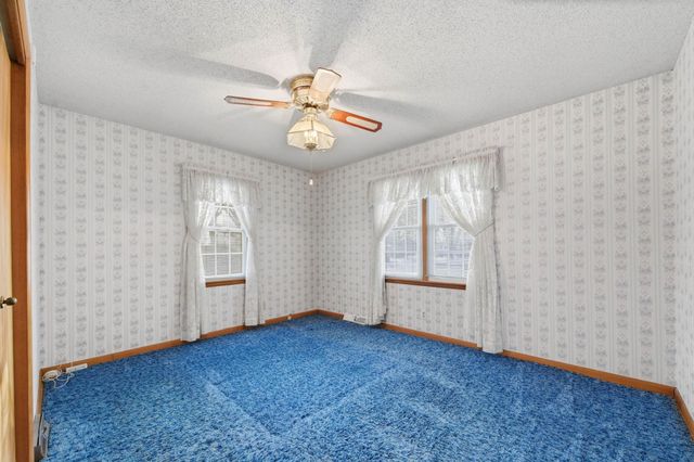 804 W 32nd St N, Wichita, KS 67204